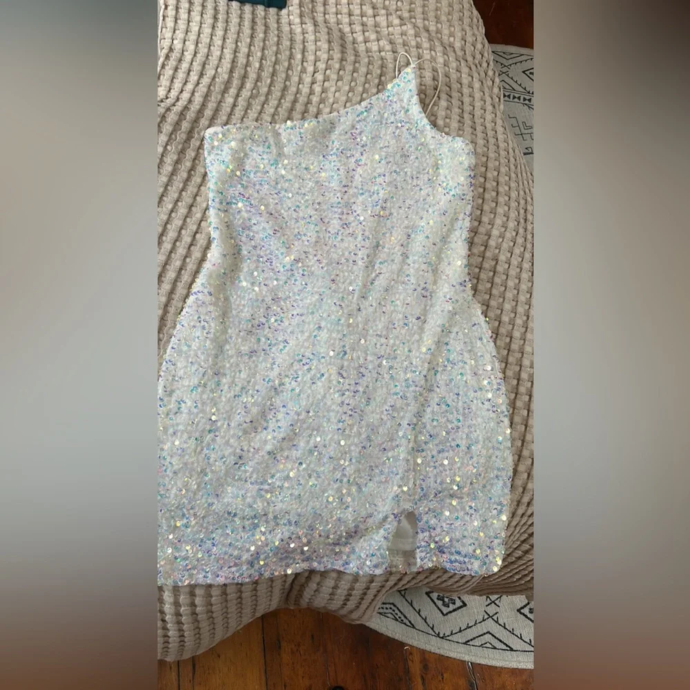White sequin one shoulder dress - Picture 6 of 6
